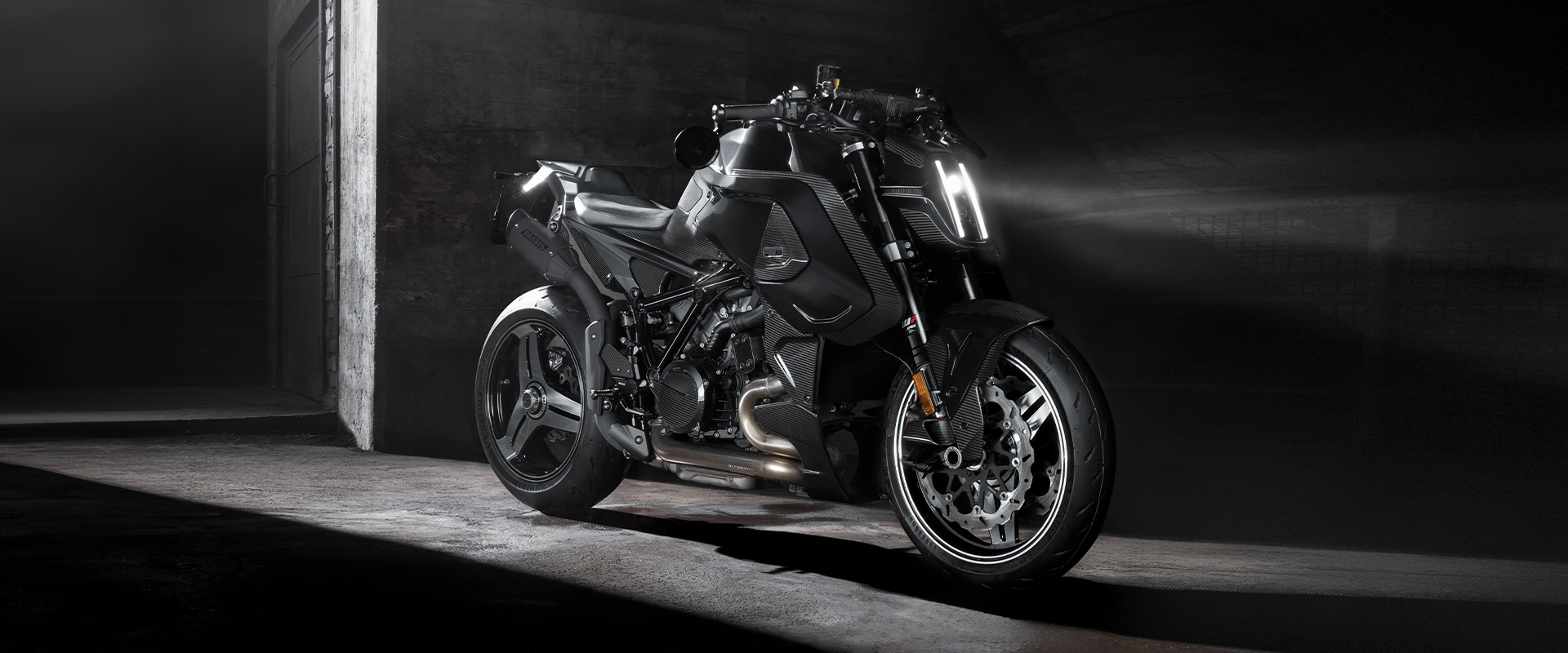 KTM BRABUS 1400 R SIGNATURE EDITION