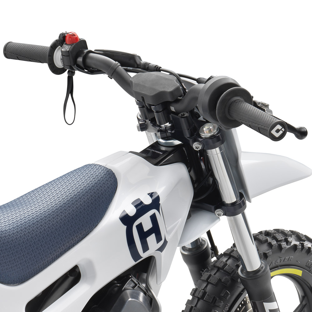 HUSQVARNA EE 2