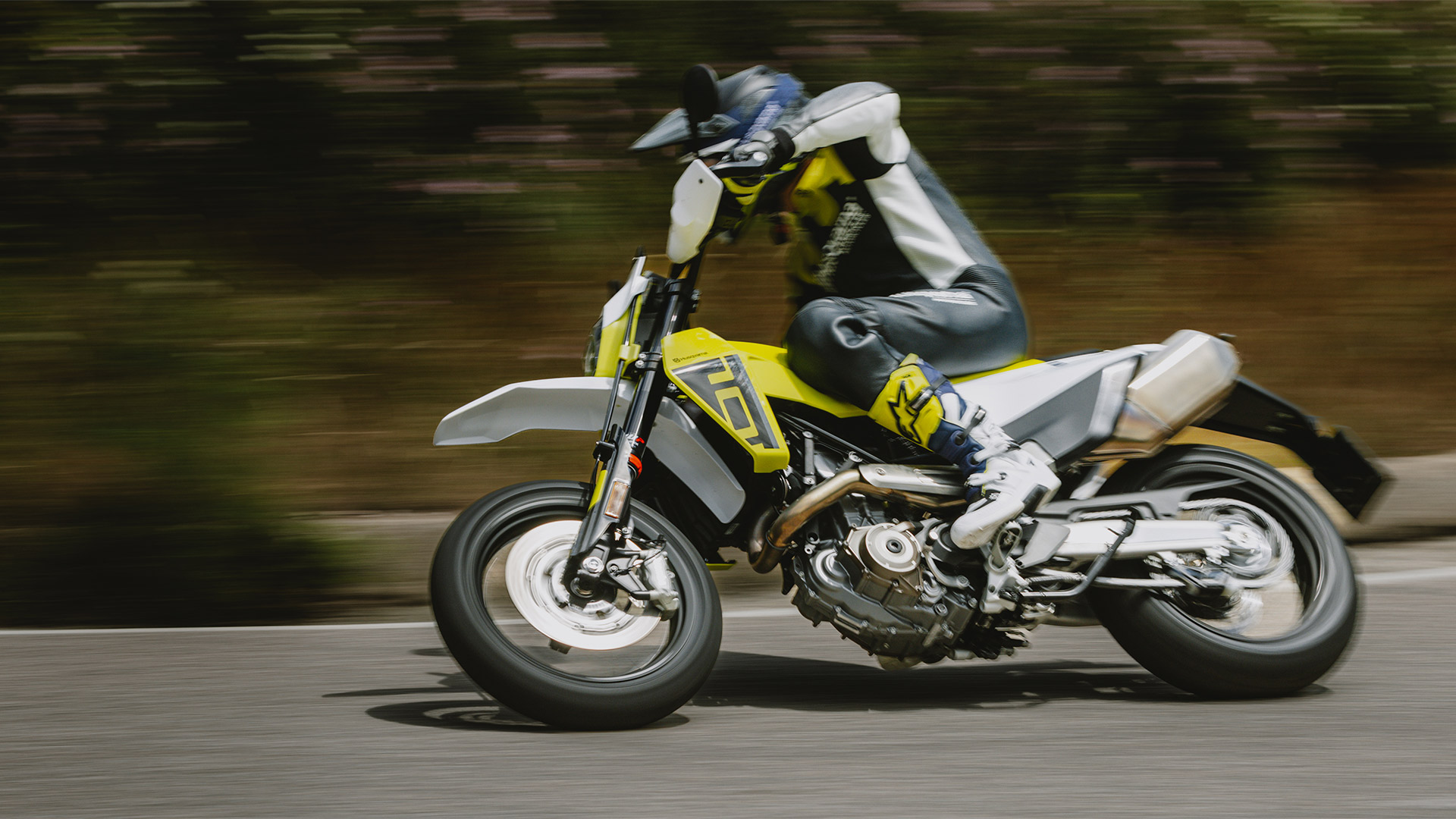 HUSQVARNA 701 SUPERMOTO