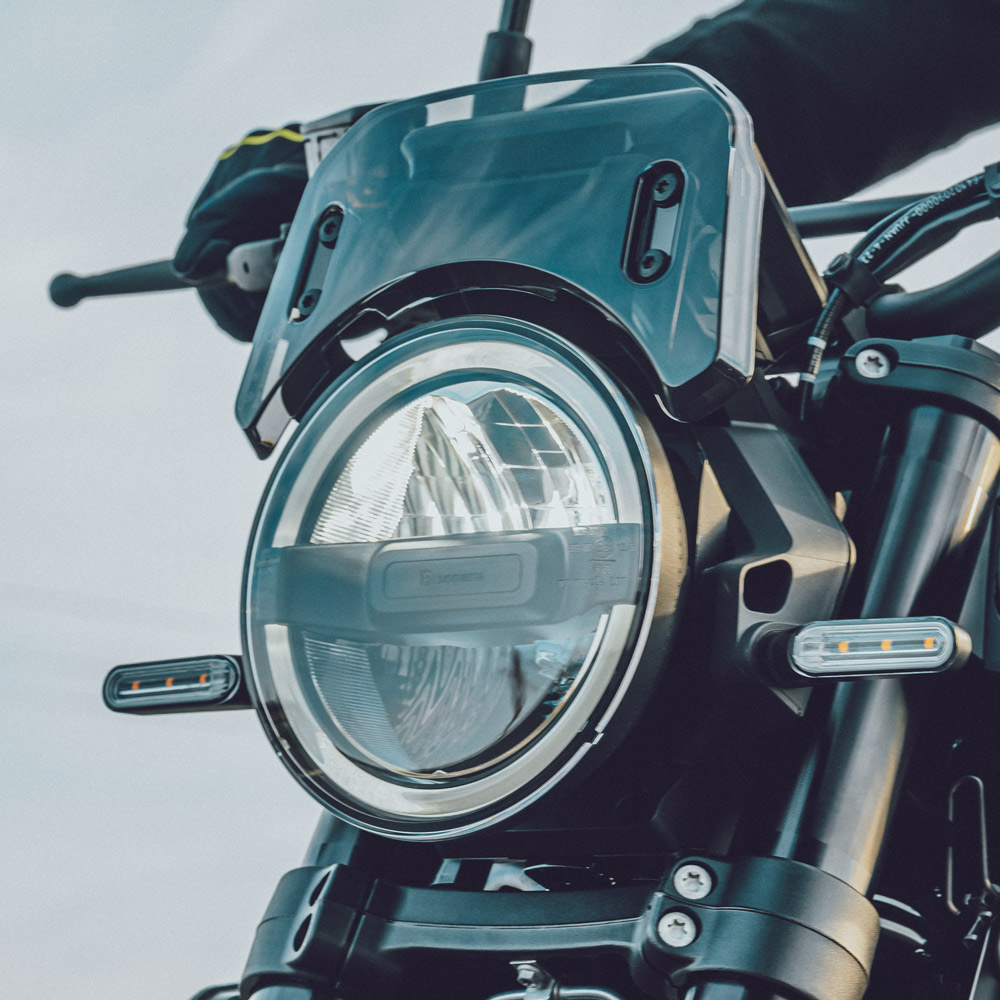 HUSQVARNA SVARTPILEN 801 SE