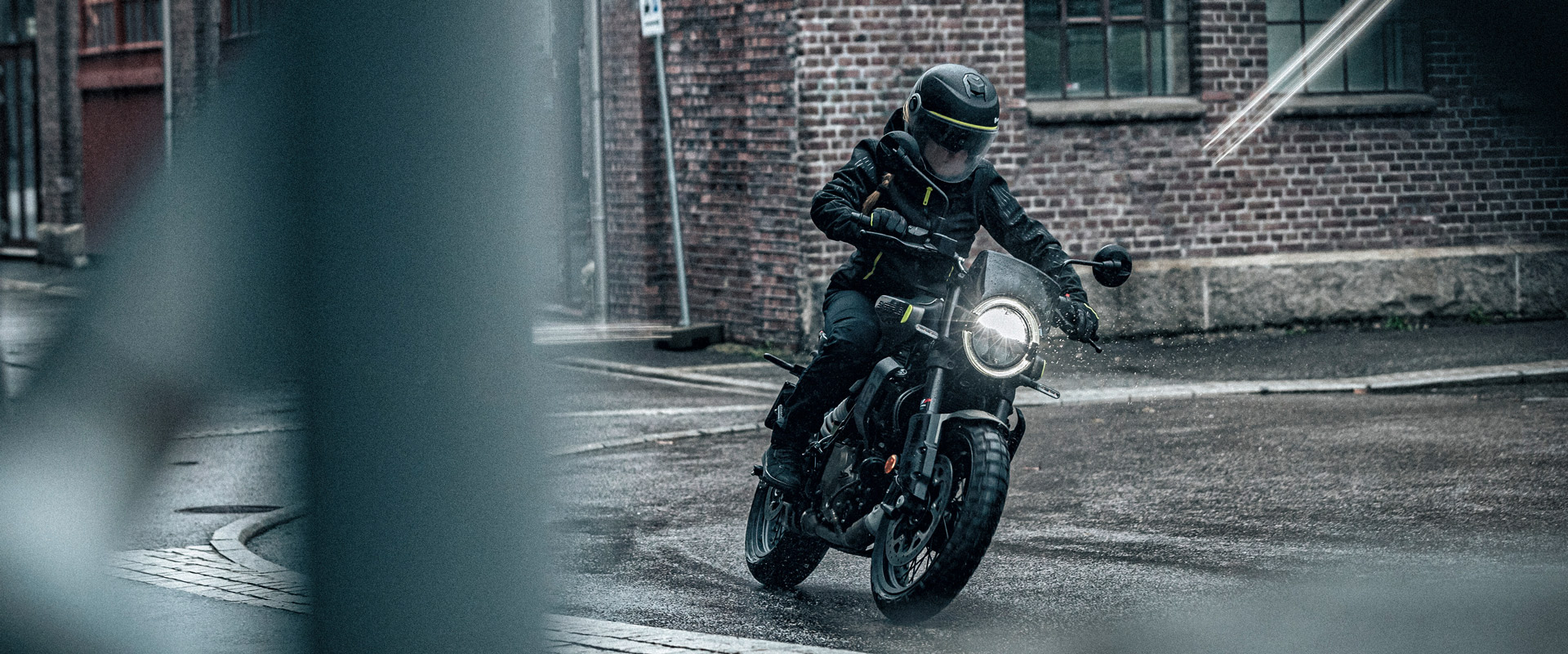 HUSQVARNA SVARTPILEN 125